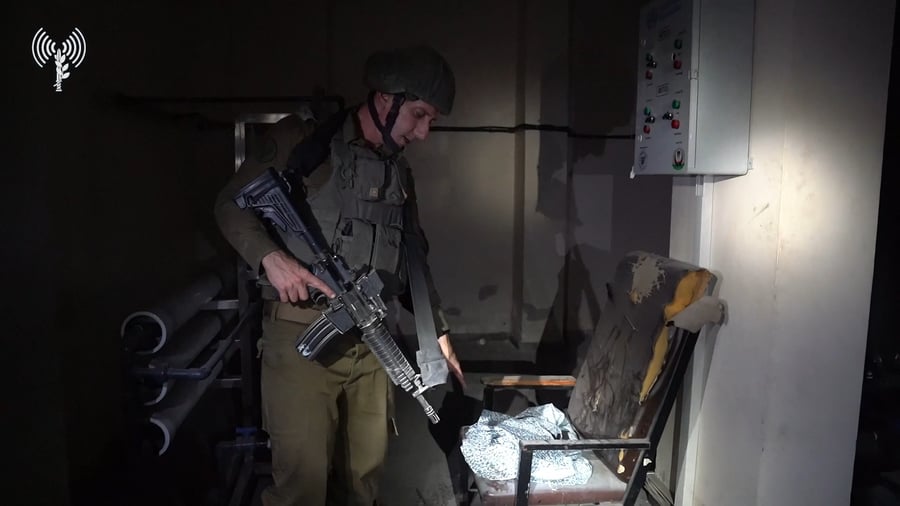 דובר צה"ל מלווה את פשיטת שייטת 13 וצוות הקרב של חטיבה 401 על בית החולים ״רנתיסי" בעזה