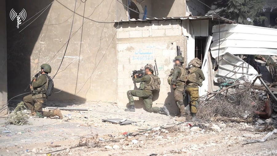 כוחות צה"ל נלחמים בעזה