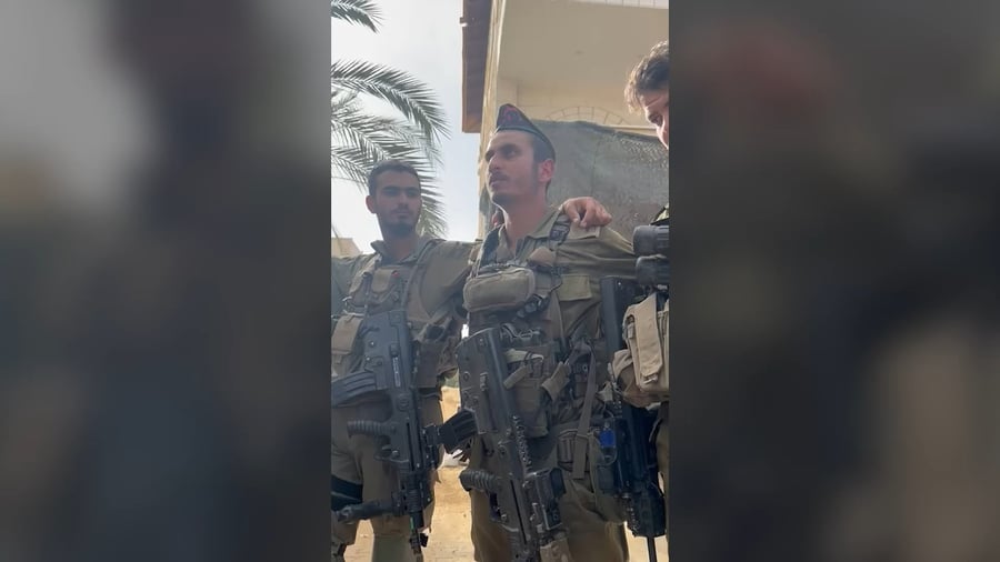 טקס הענקת הסיכות ללוחמי סיירת גולני בעומק רצועת עזה