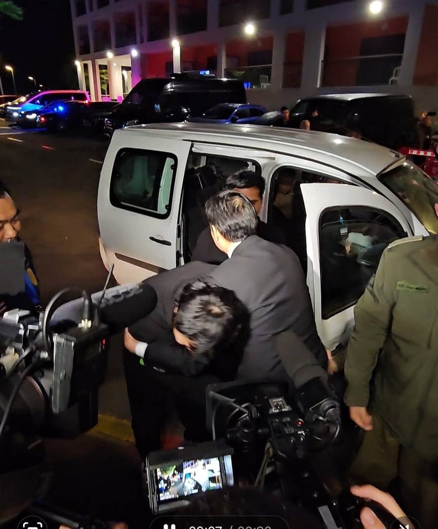 כך שר החוץ התאילנדי קיבל את שני החטופים | תיעוד