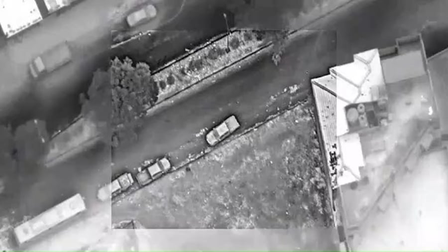 תקיפת רכבים ובהם אמצעי לחימה