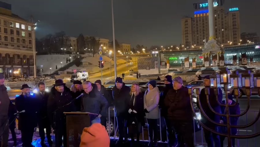 ההדלקה בכיכר