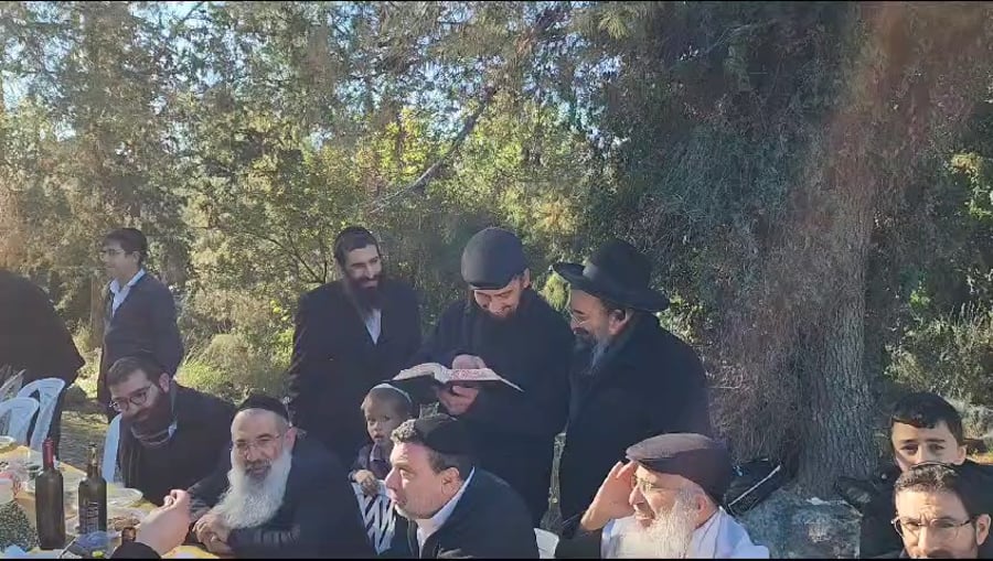 סיום מסכת ביום זאת חנוכה בקבר מתתיהו