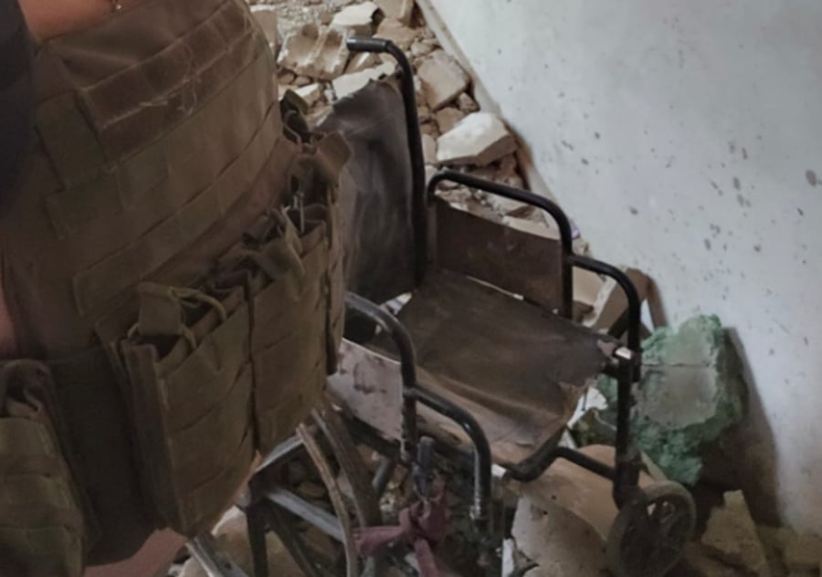 תיעוד מבפנים: כיסא הגלגלים במנהרה שבה שהה מוחמד דף