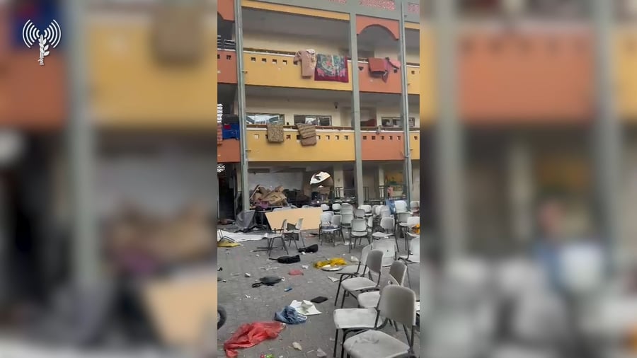 תיעוד של אמצעי הלחימה שנמצאו בשטח בית הספר וסינק של סגן מפקד פלוגה בשייטת 13, רב-סרן (במיל') ר'