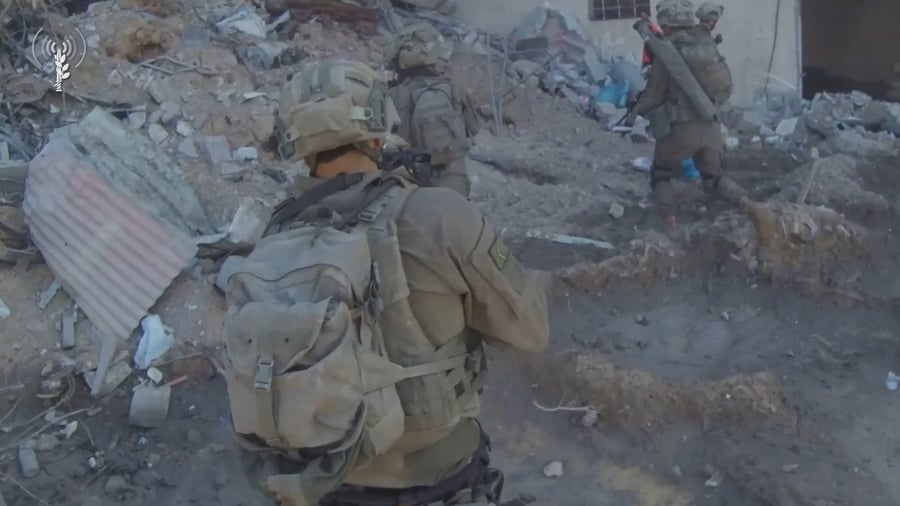 לוחמי יחידת אגוז נלחמים ברצועה