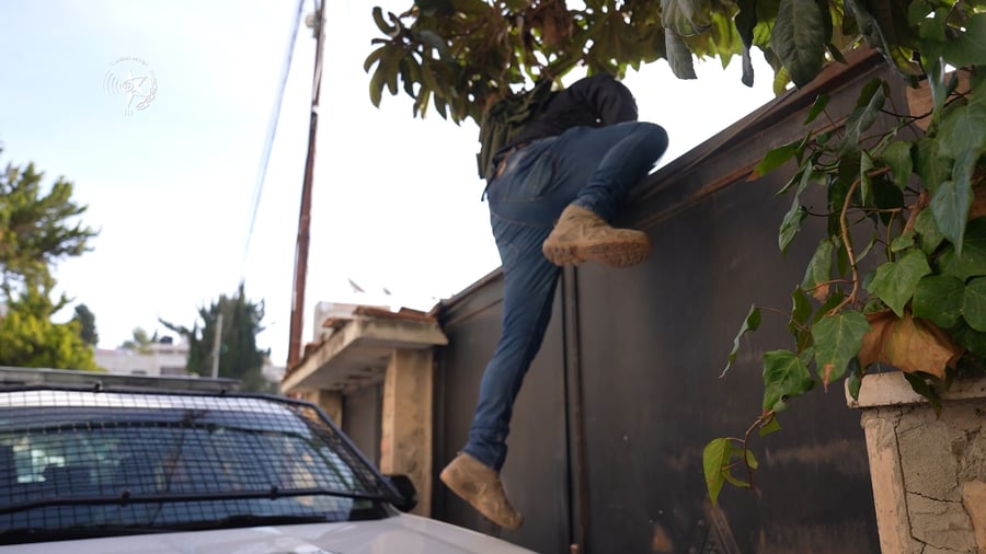 הפעילות למעצר החשודים ואיתור הממצאים שעפ״י החשד שימשו לביצוע העבירה