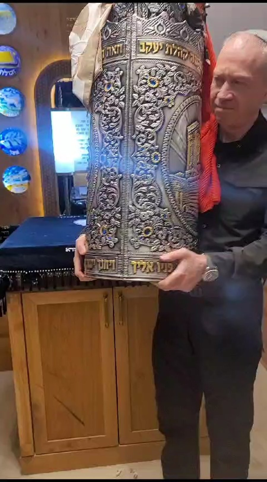 הכנסת ספר תורה של גלנט