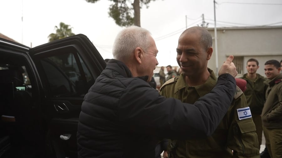 גלנט בביקור היום באוגדת איו"ש
