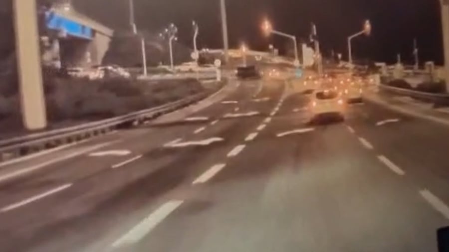 רגע התאונה כפי שתועד במצלמת דרך