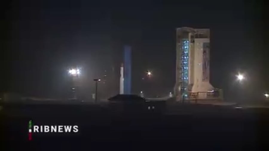 שיגור לווינים לחלל אתמול בטהרן 