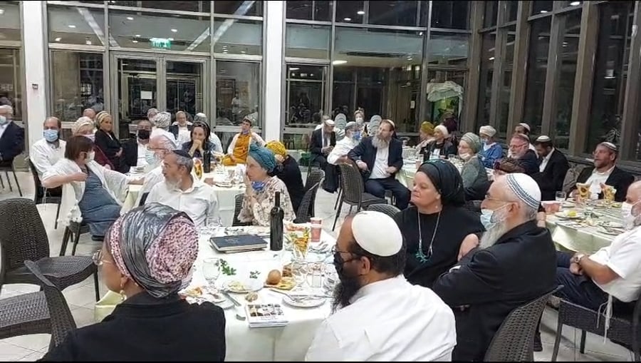 לפני שנתיים: הרב הרבנית דרוקמן ז"ל יושבים בהבדלה בשבת ראשי ישיבות ההסדר האחרונה בה השתתף הרב