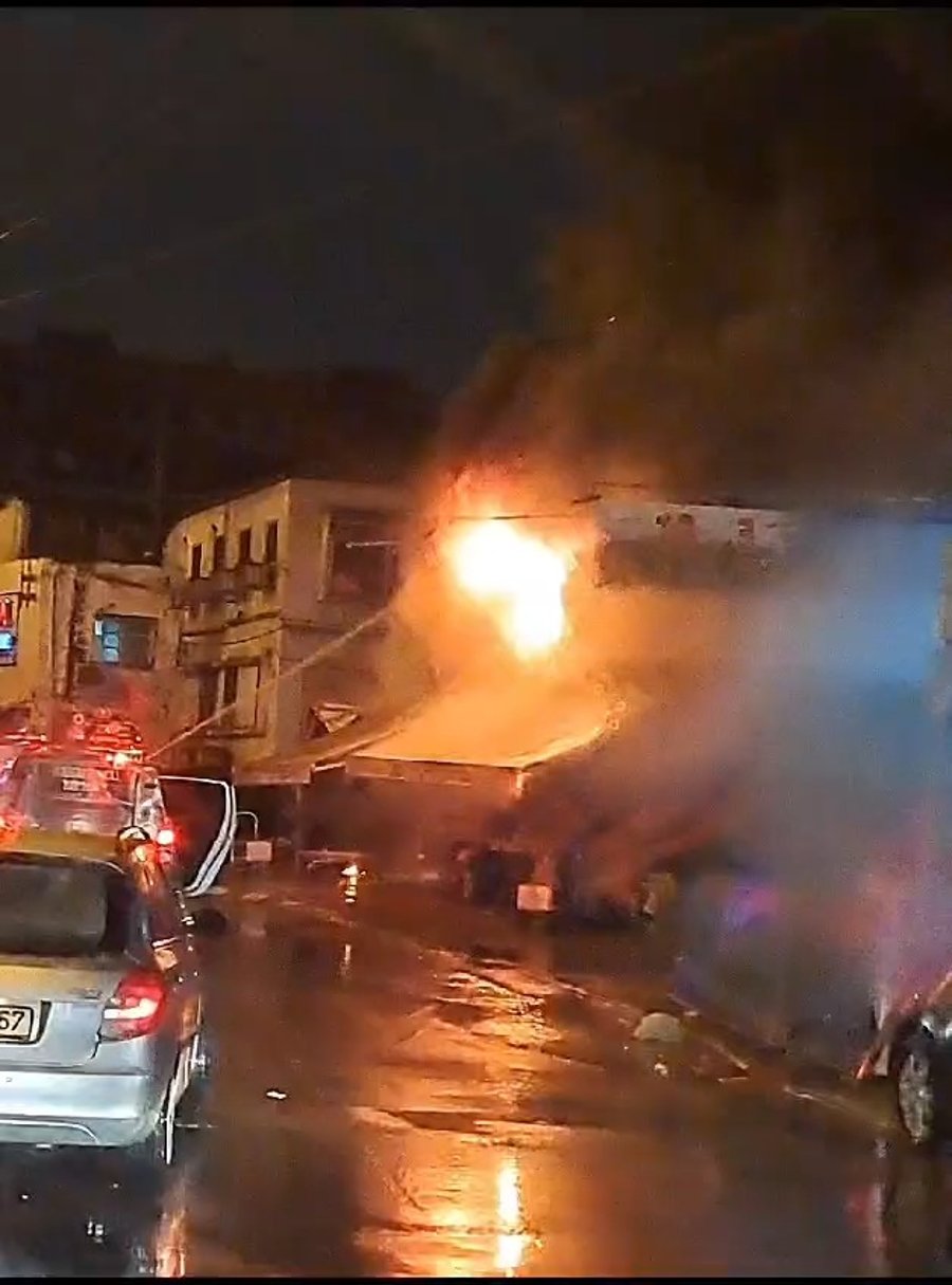 השריפה בבני ברק, הלילה