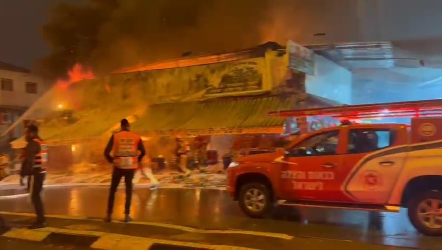 השריפה בבני ברק, הלילה