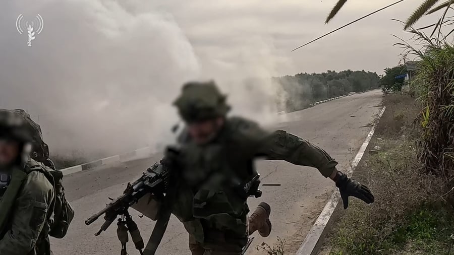 "יורים בסוף הרחוב" | צפו בהיתקלות של חיילי החטיבה עם מחבלים