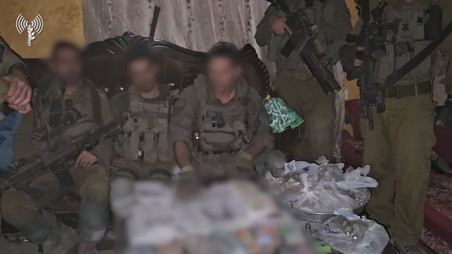 פשיטת לוחמי חטיבת 'יפתח' על כספות כספי טרור של החמאס