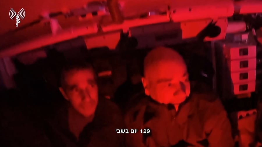 תיעוד ממצלמות לוחמי שייטת 13 ממפגשם הראשון עם החטופים