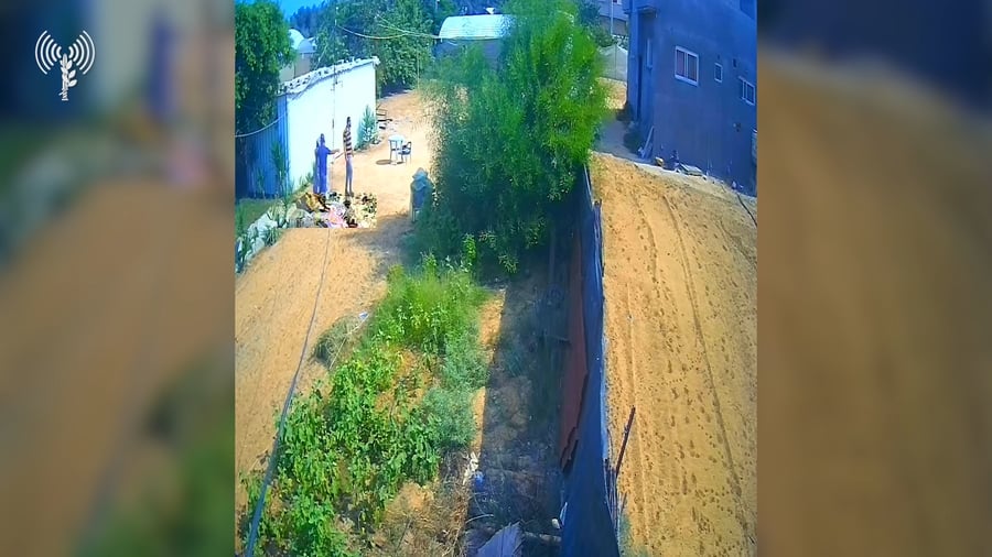 מצלמת אבטחה בחאן יונס תיעדה - רגעי החטיפה של משפחת ביבס