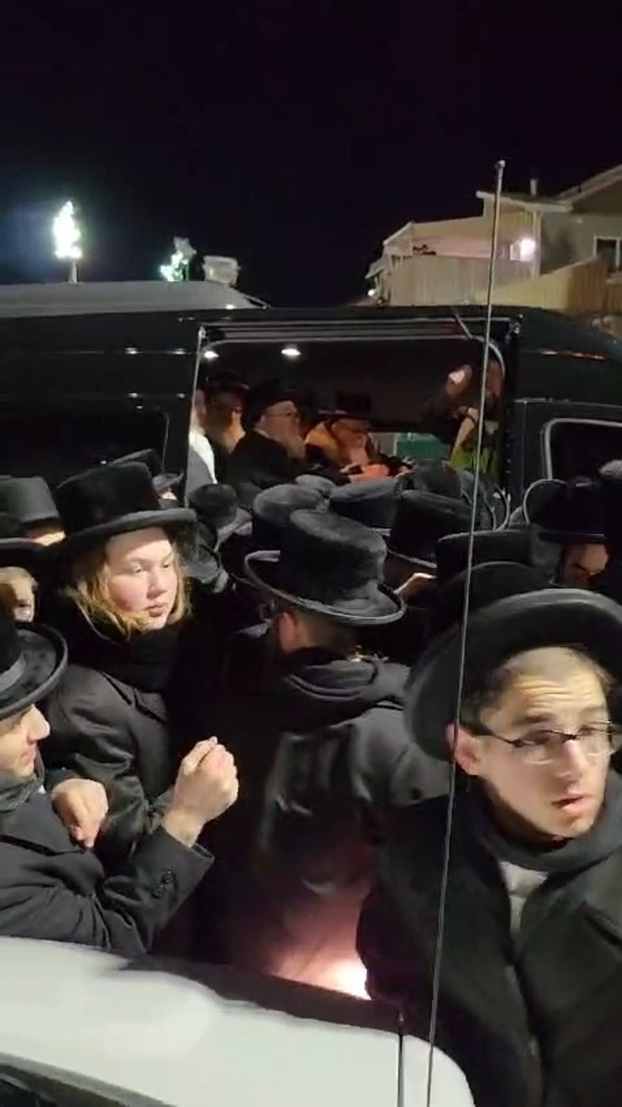 עוברים לברכת תנחומין אחר ההלוויה