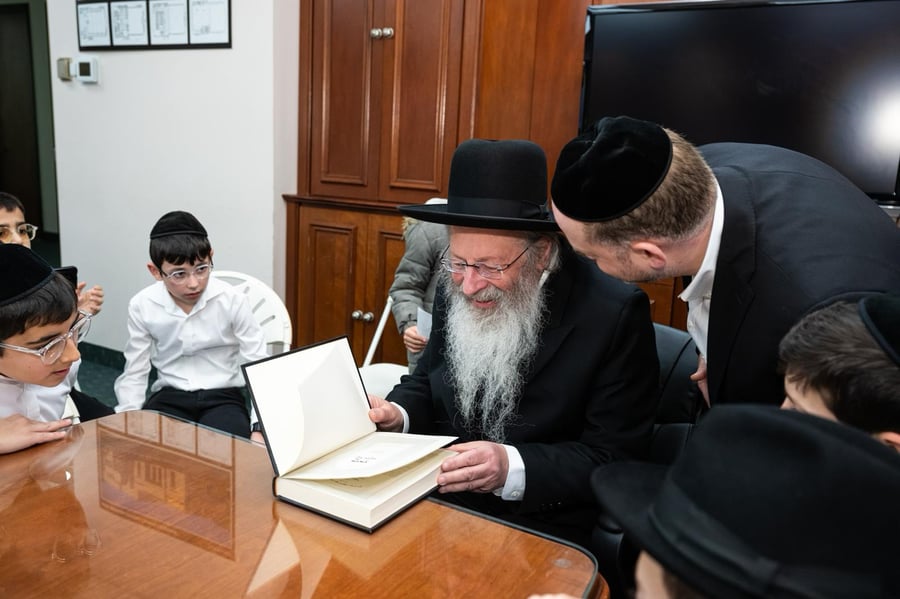 עלה מחאלב בגיל 9 - והפך למשפיע הגדול על הקהילה היהודית העשירה בעולם
