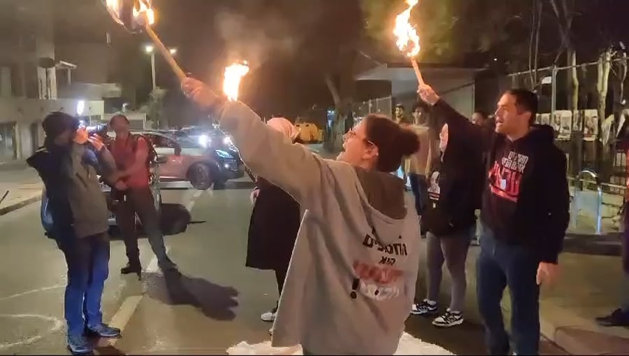 הפגנת משפחות החטופים מול מעון ראש הממשלה ברחוב עזה בירושלים