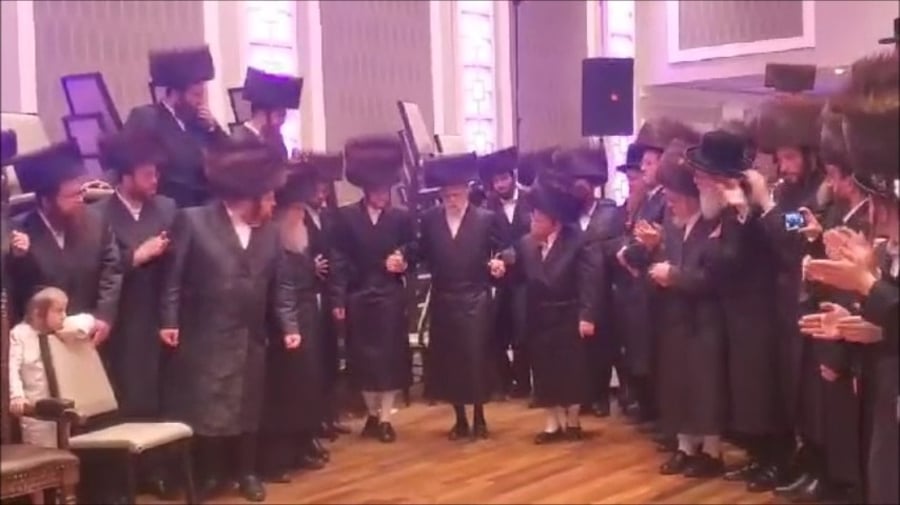 הרבי מסערט ויז'ניץ בחתונה בארה"ב