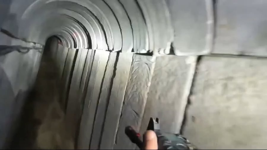 המנהרה מבפנים