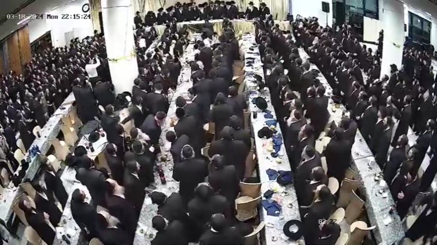 צפו בריקוד הסוחף והמרגש של הרבי מגור עם יתומי החסידות