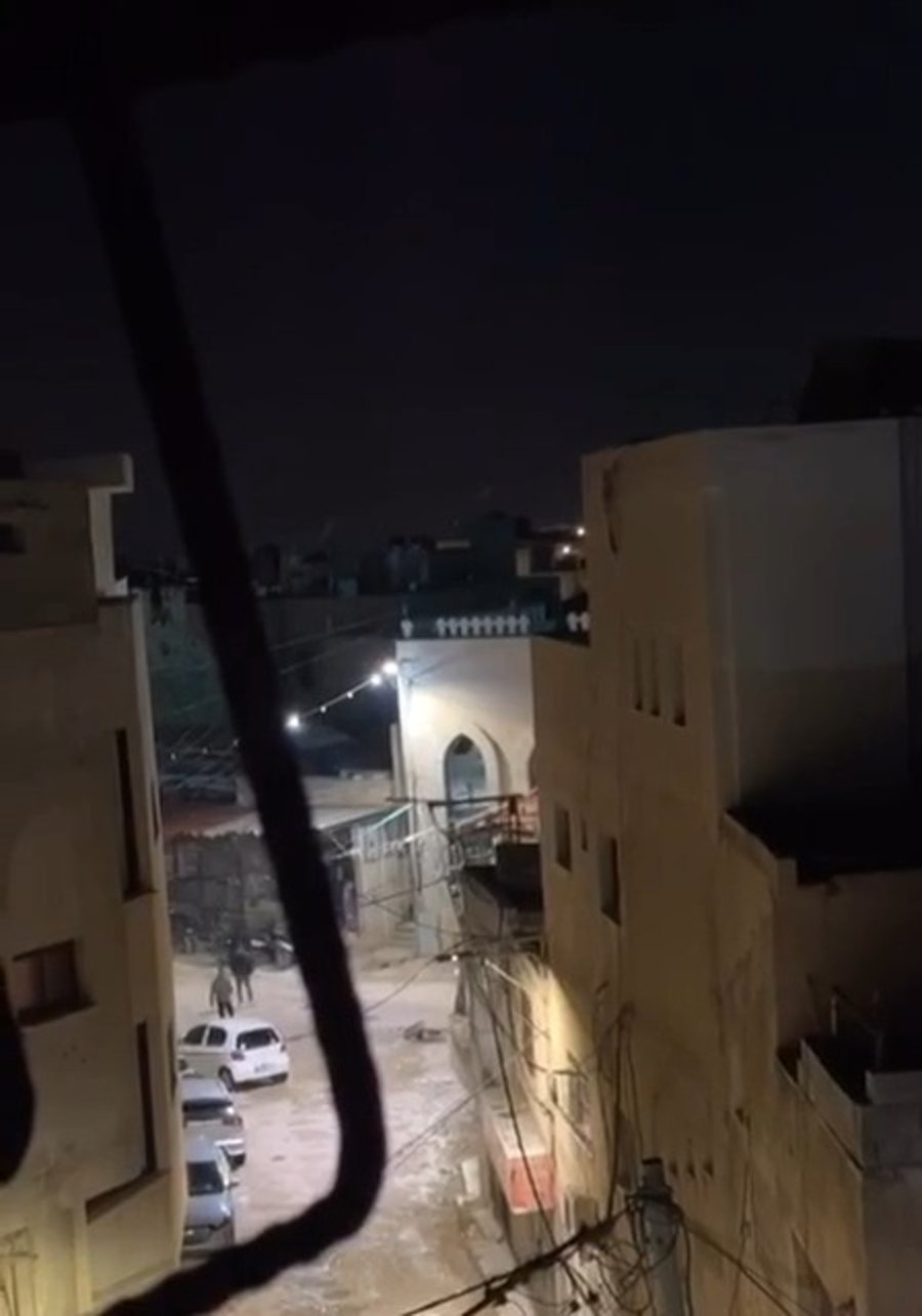 רגעי הוצאה להורג של הצעיר החשוד בשיתוף פעולה 