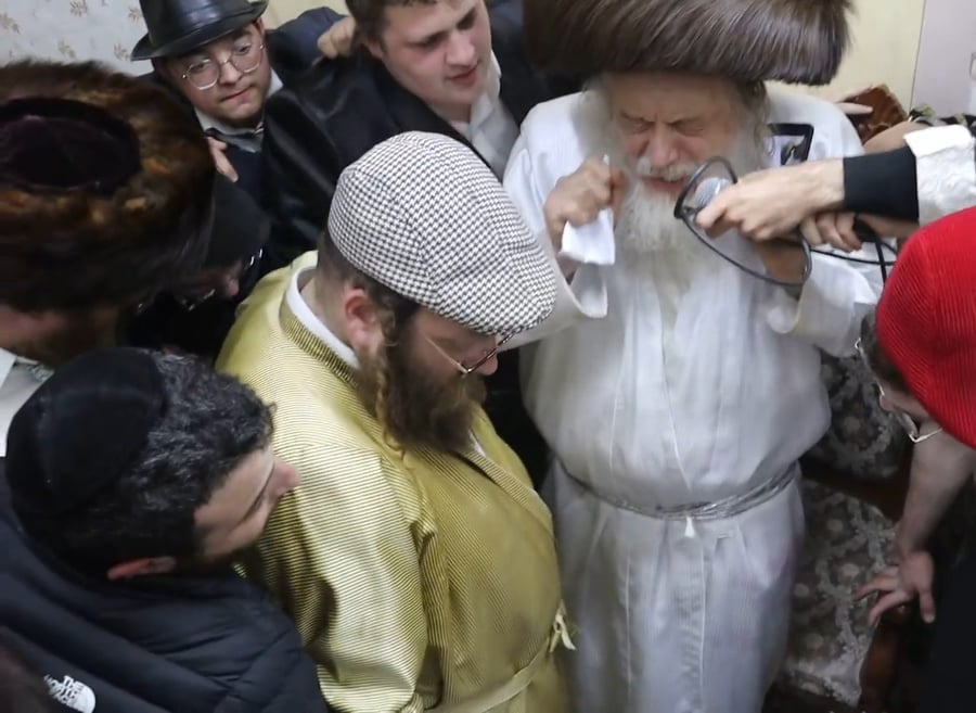 תיעוד משבירת הסמארטפון