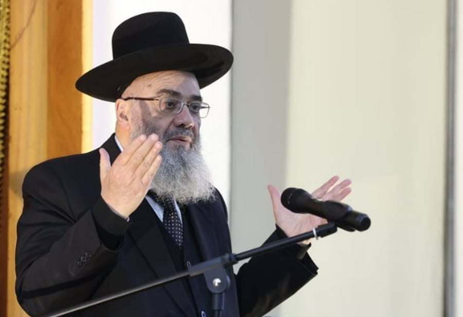 האזינו לדבריו המלאים של הגאון רבי בן ציון אטון