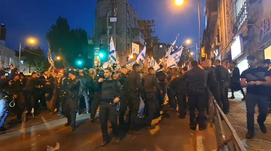 המהומות בהפגנת אחים לנשק בכיכר השבת