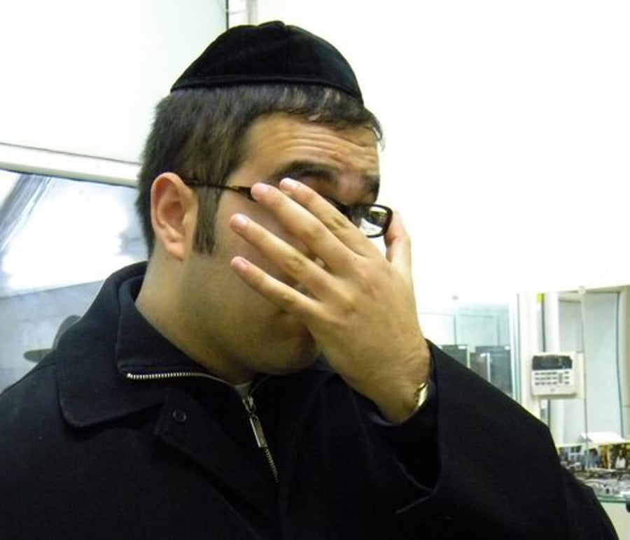 משקפיים תחילה: שוואקי האח בישראל