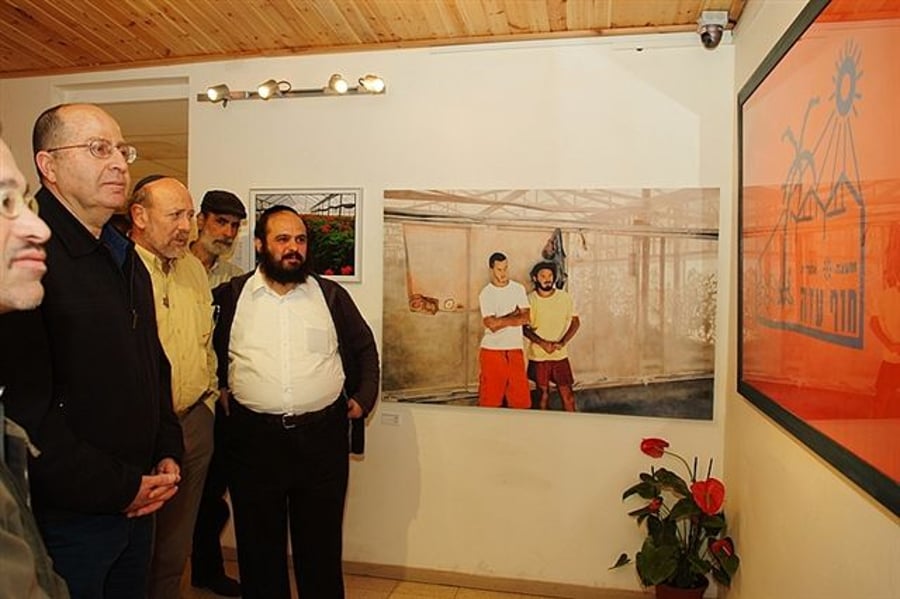 השר משה בוגי יעלון ביקר במוזיאון גוש קטיף בירושלים