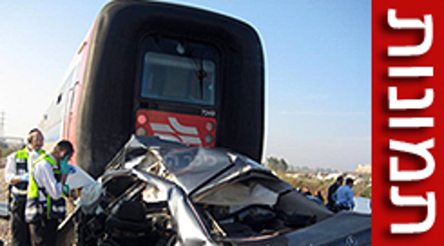 צפו: הרוג בתאונה בין רכבת לרכב פרטי