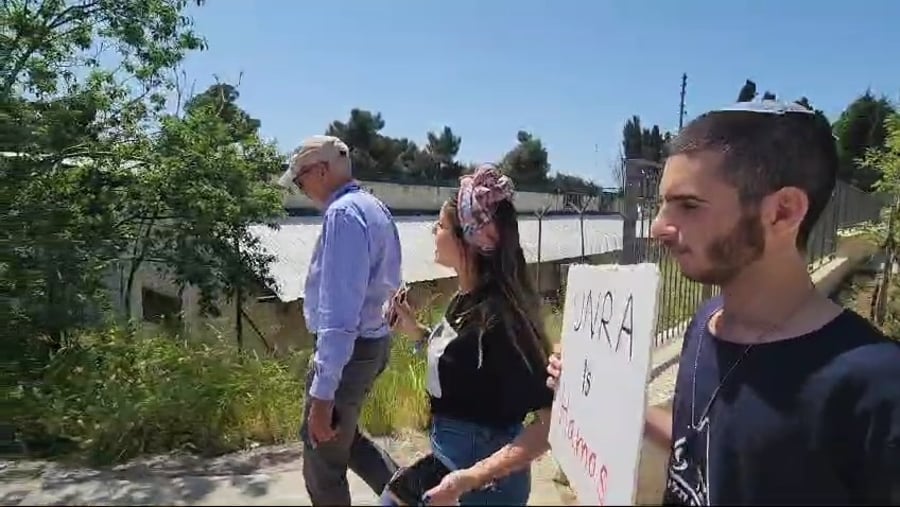 עוד מהעימות עם הפעיל