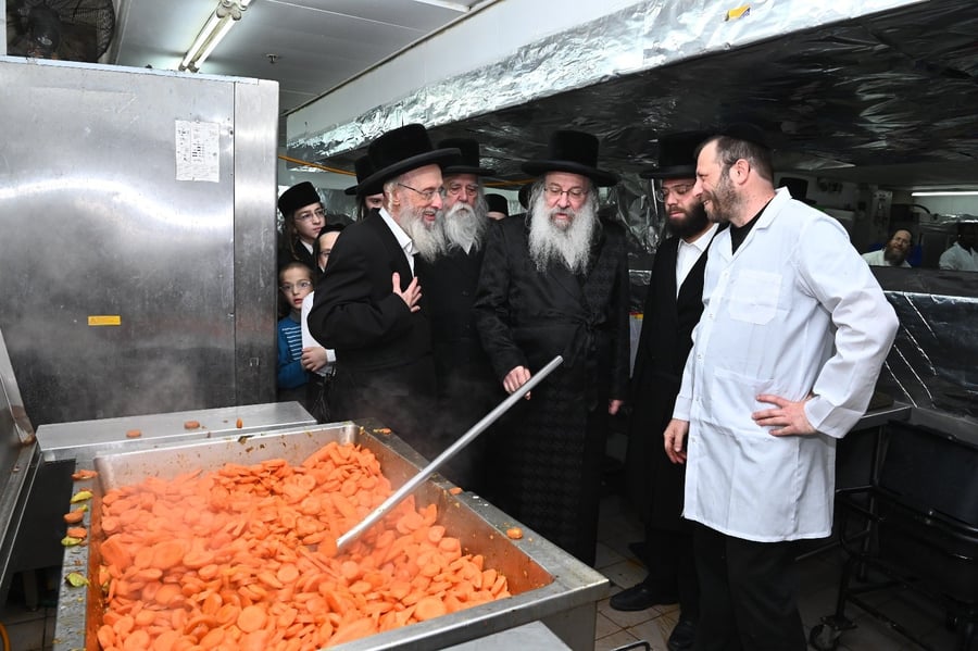 גדולי ישראל במטבח 'בית התבשיל' בב"ב