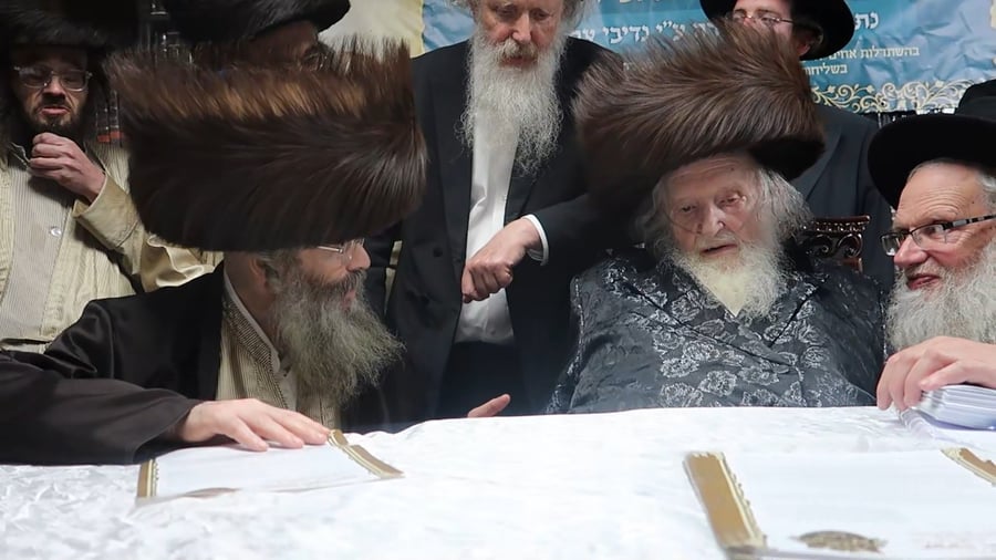 חלוקת הצ'קים אמש