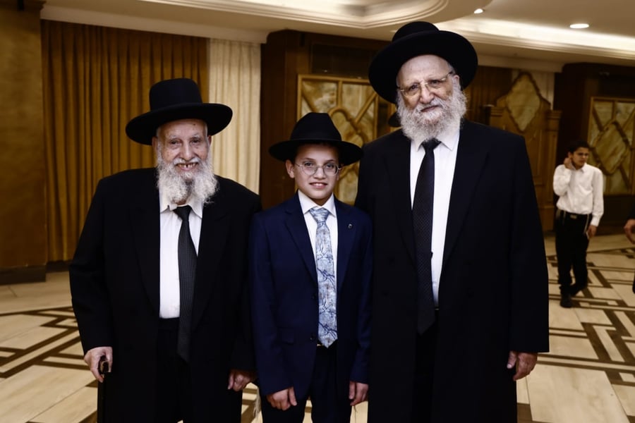 שמחת הבר מצווה לנכד גדולי הרבנים