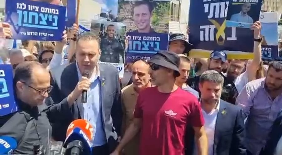 השר מיקי זוהר