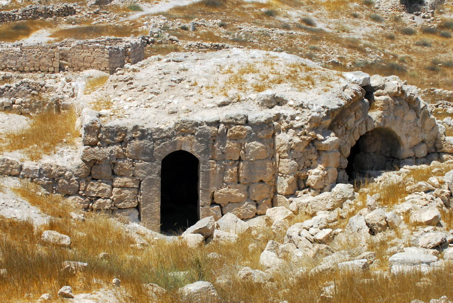 מערה ששימשה מקום מסתור ליהודים במהלך מרד בר כוכבא