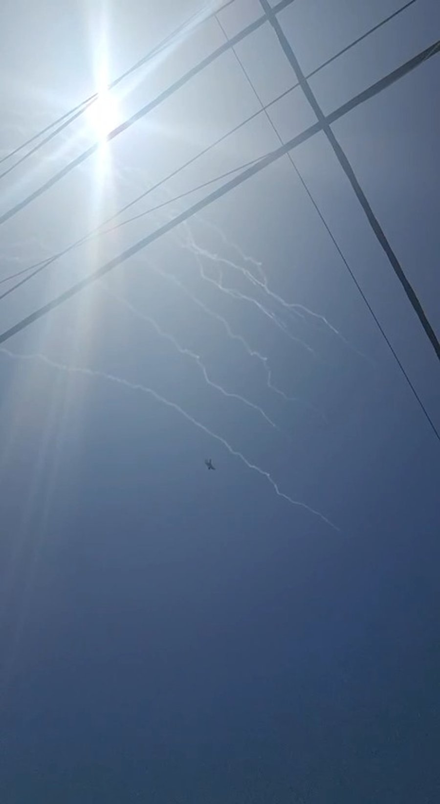 תושבי רפיח צוהלים למראה השיגורים לעבר המרכז