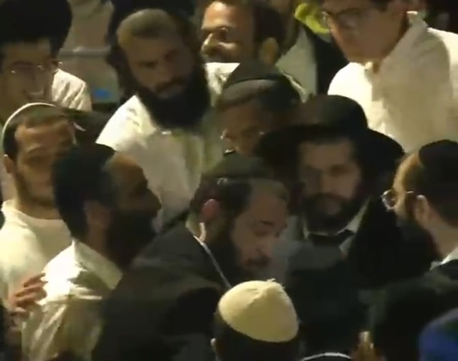 תיעוד משמחת ההדלקה אצל הינוקא