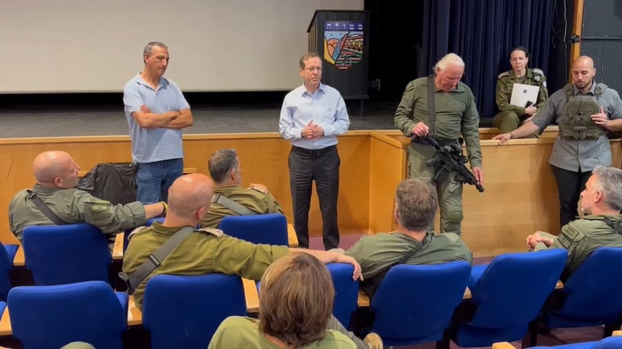 ביקור הנשיא במועצה מטולה עם ראש המועצה ופגישתו עם כיתת הכוננות