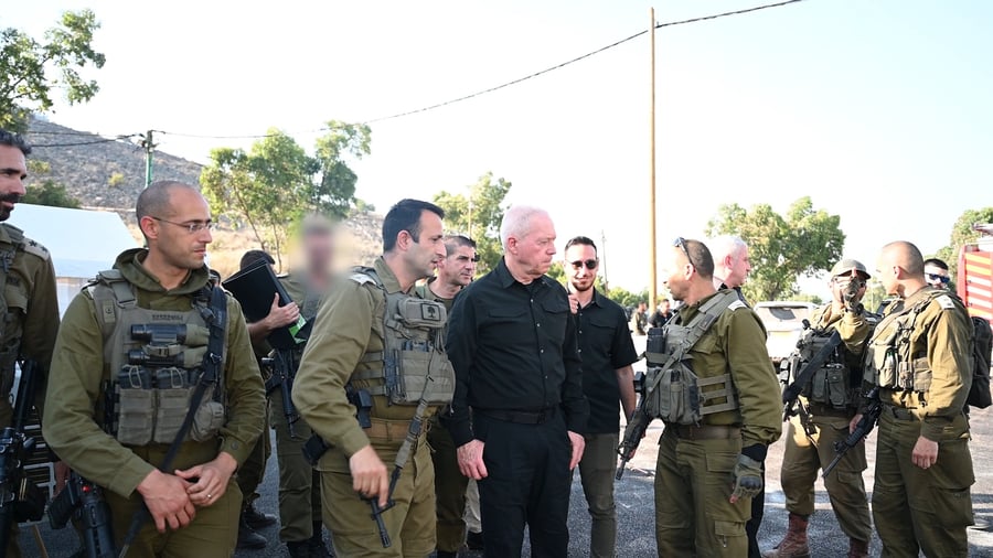 שר הביטחון גלנט בצפון