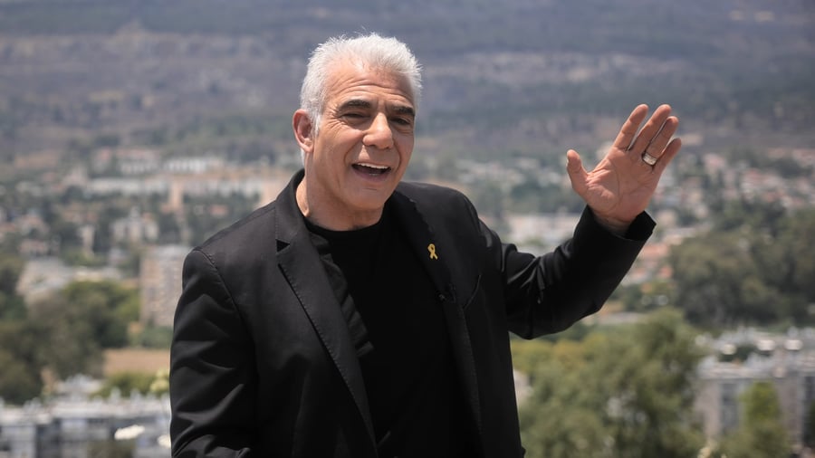 לפיד היום בגבול הצפון