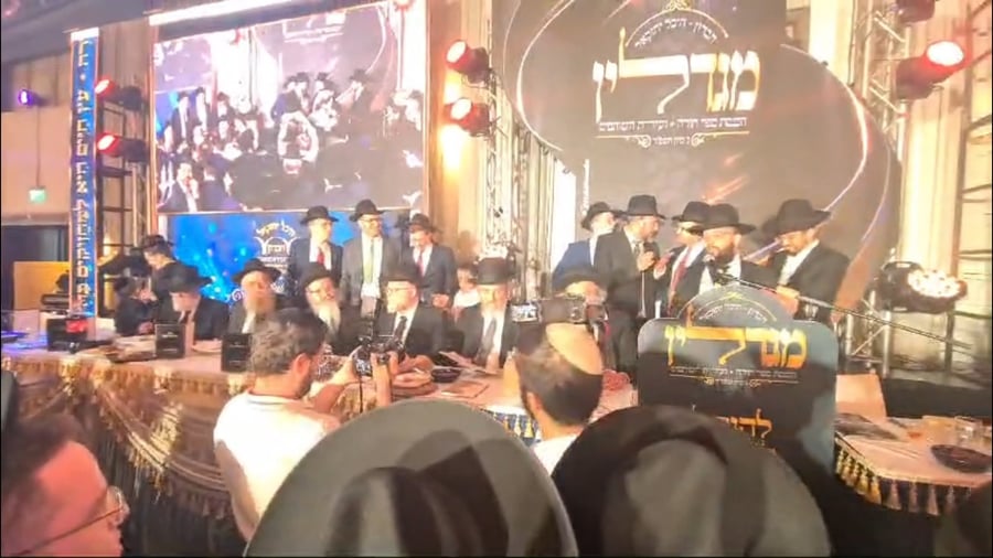 תיעוד מהכנסת ספר התורה לחברון פתח תקווה