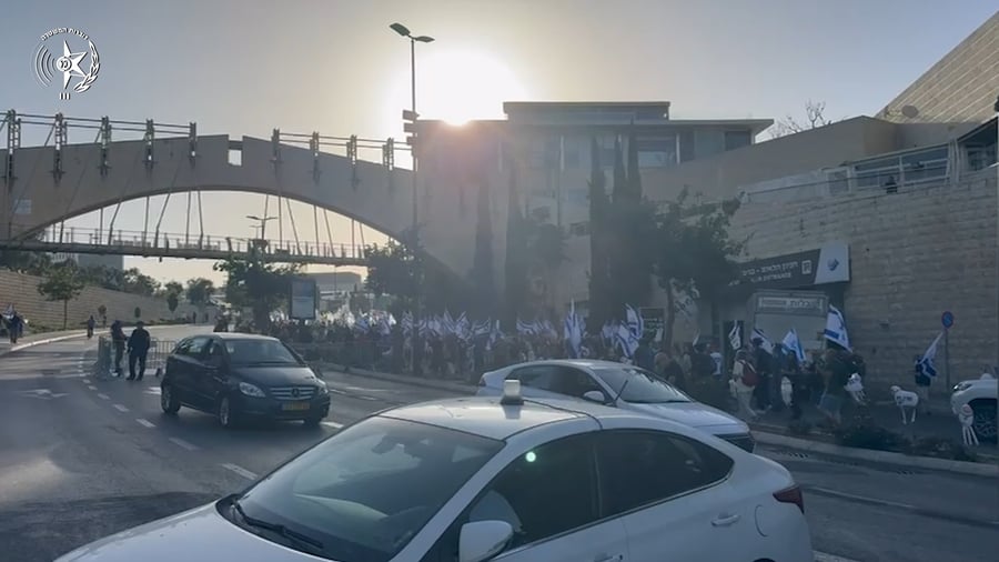 פעילות המשטרה לאבטח את המחאה