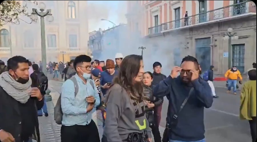 אזרחים מבוהלים ברחובות בוליביה מנעו את ההפיכה