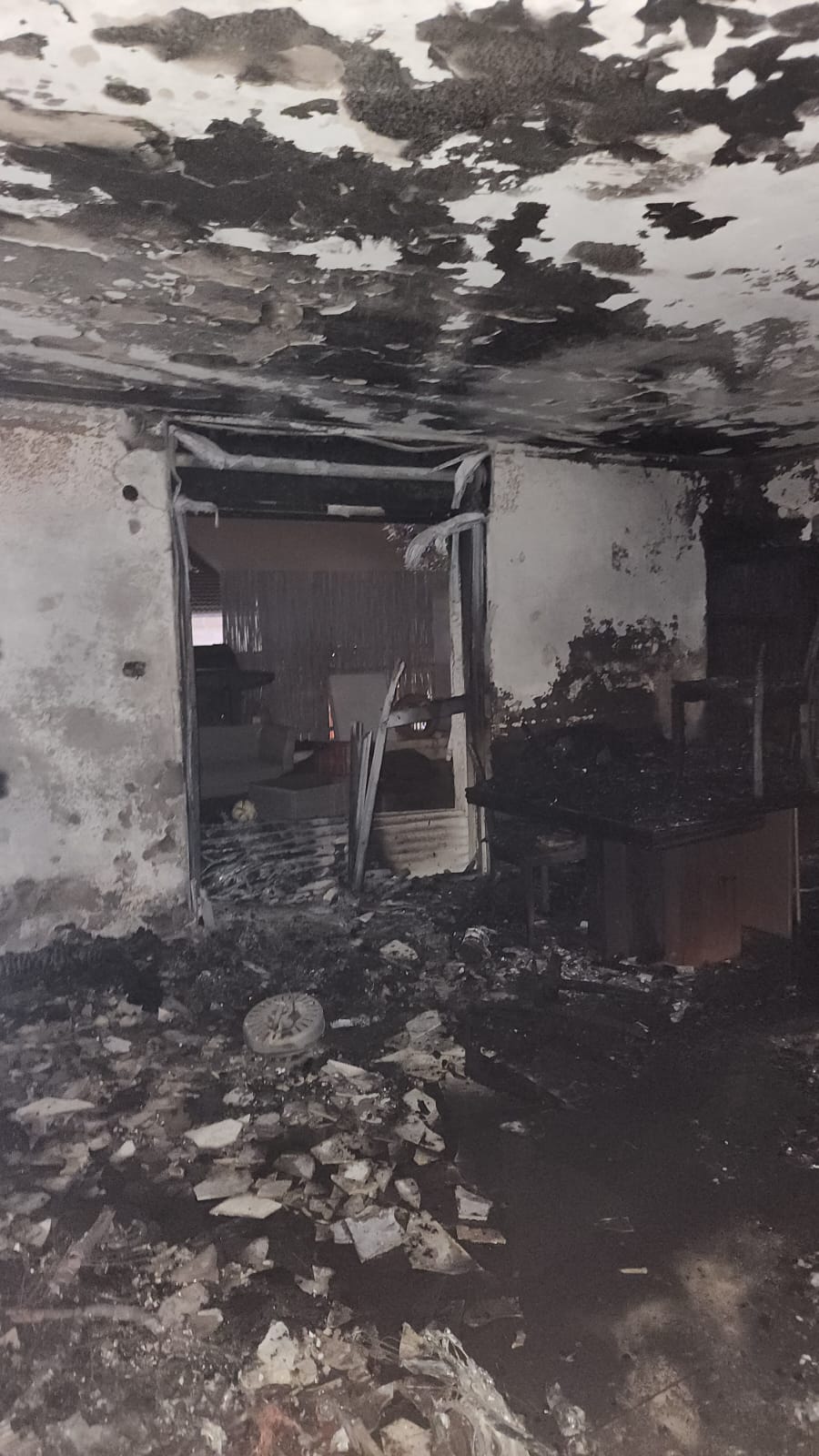 19 פצועים בשריפת בית ביישוב כוכב יעקב | האמא חילצה את ילדיה מהאש ונפטרה